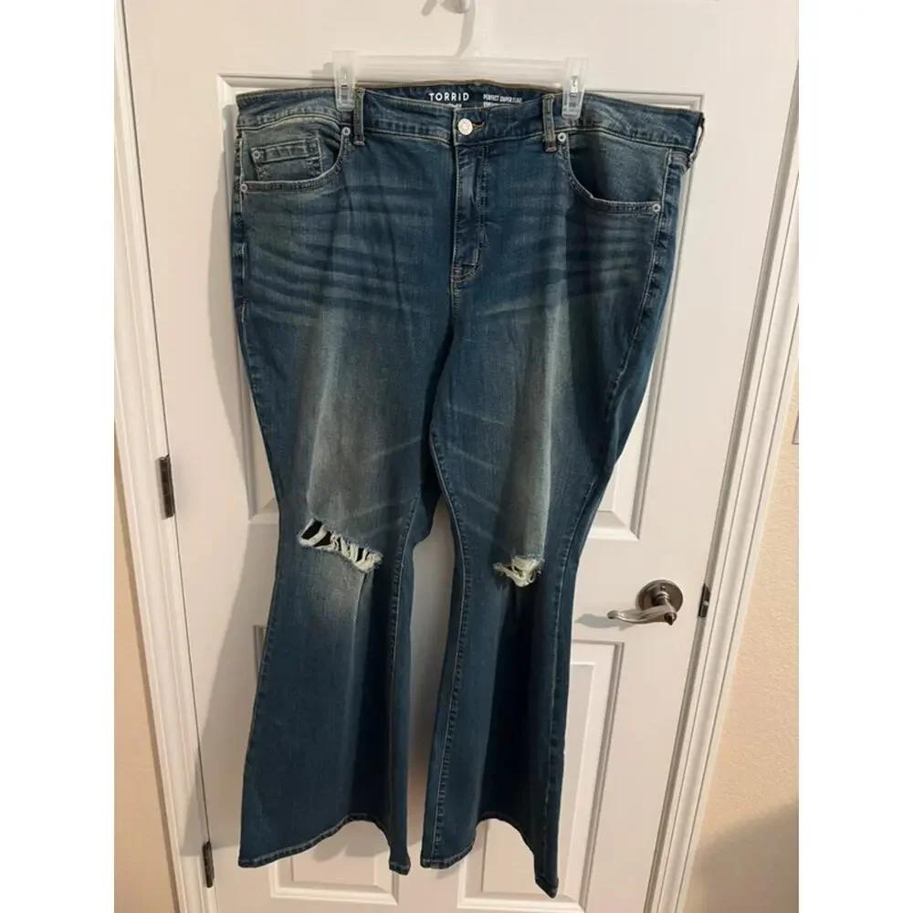 Torrid New Super-Flare Mid-Rise Vintage Stretch Jeans Destructed Plus 24 Tall - Picture 1 of 10